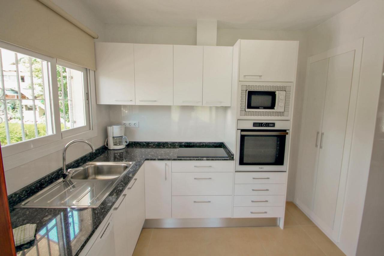 Tere - Holiday Home With Private Swimming Pool In Κάλπε Εξωτερικό φωτογραφία